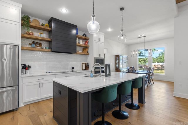 5947 Beth Ln Lane, Benton, AR 72019