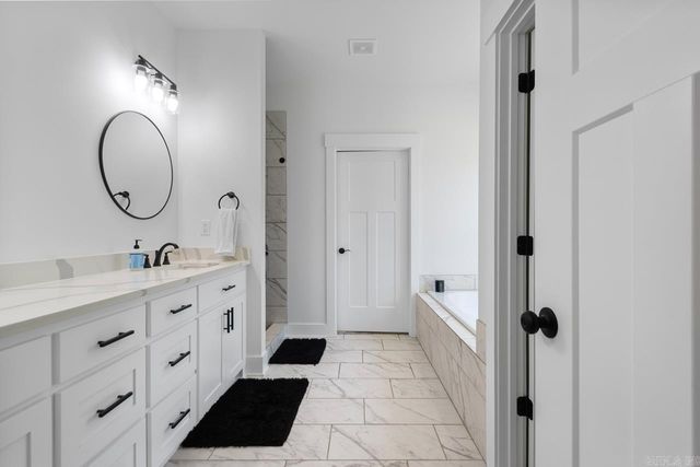 5947 Beth Ln Lane, Benton, AR 72019