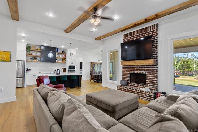 5947 Beth Ln Lane, Benton, AR 72019