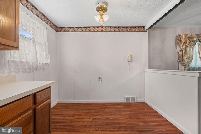 517 GLEN VALLEY DR, Norristown, PA 19401