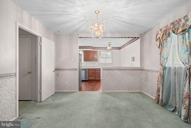 517 GLEN VALLEY DR, Norristown, PA 19401