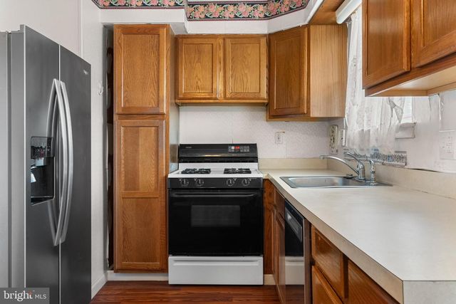 517 GLEN VALLEY DR, Norristown, PA 19401
