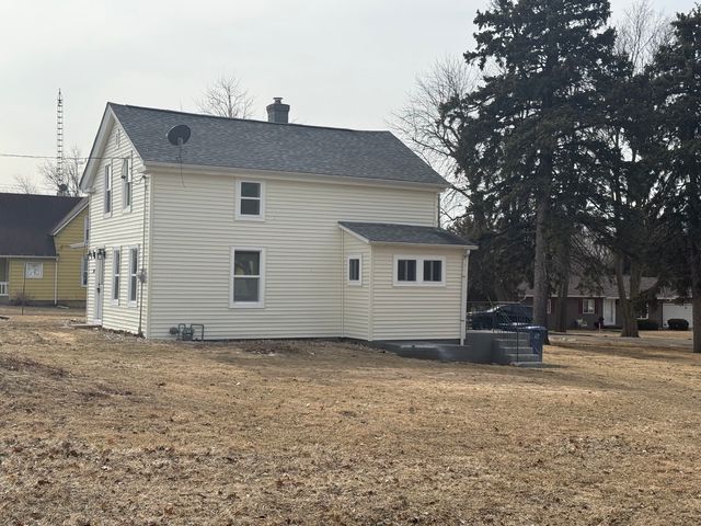 314 S High Street, Granville, IL 61326