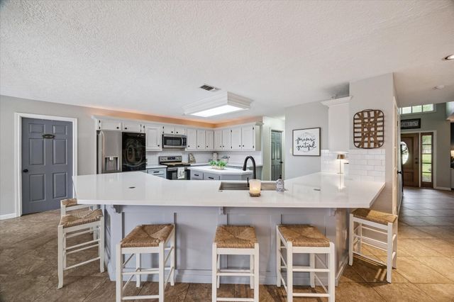 6934 Plantation Drive, Baytown, TX 77523