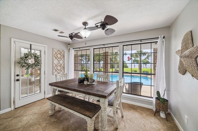 6934 Plantation Drive, Baytown, TX 77523