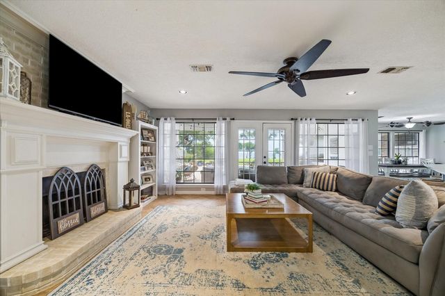 6934 Plantation Drive, Baytown, TX 77523