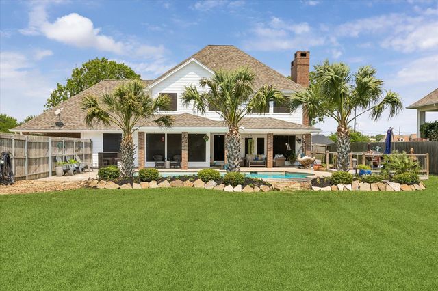 6934 Plantation Drive, Baytown, TX 77523