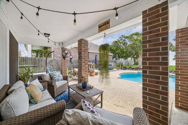 6934 Plantation Drive, Baytown, TX 77523