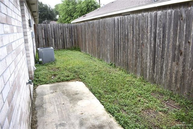 220 W Albatross Avenue, Pharr, TX 78577