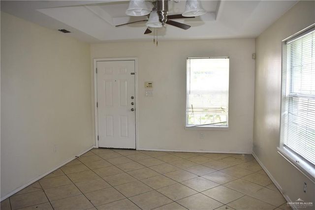 220 W Albatross Avenue, Pharr, TX 78577