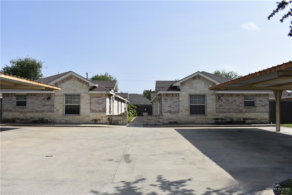 220 W Albatross Avenue, Pharr, TX 78577