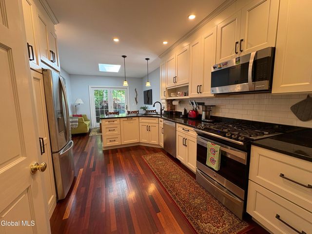 63 S Lake Avenue, Albany, NY 12203