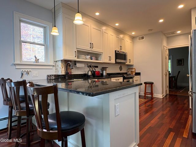 63 S Lake Avenue, Albany, NY 12203