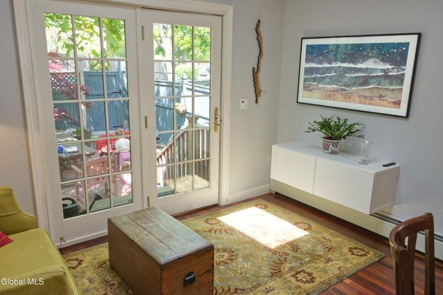 63 S Lake Avenue, Albany, NY 12203