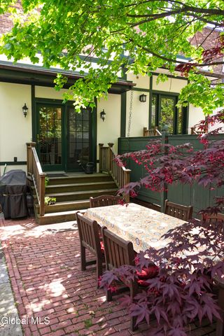 63 S Lake Avenue, Albany, NY 12203