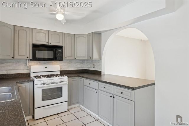 1815 Heatherridge Street, Ypsilanti, MI 48198