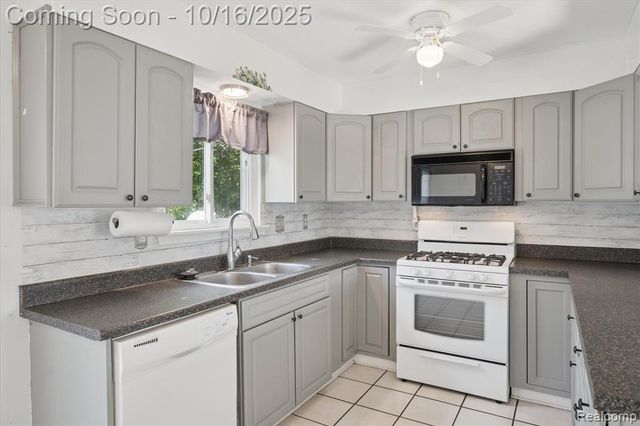 1815 Heatherridge Street, Ypsilanti, MI 48198