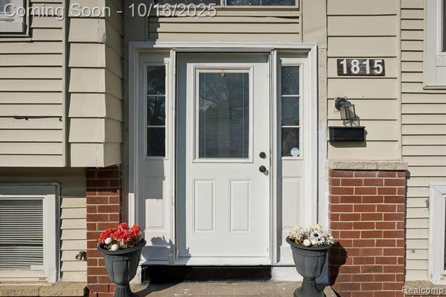 1815 Heatherridge Street, Ypsilanti, MI 48198