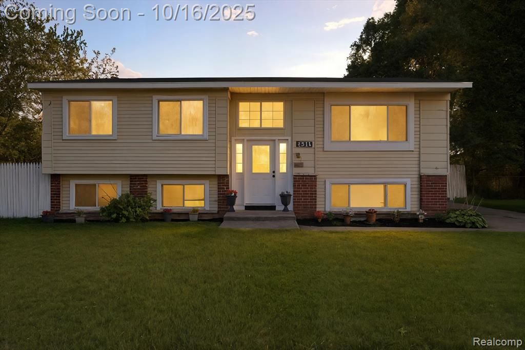 1815 Heatherridge Street, Ypsilanti, MI 48198