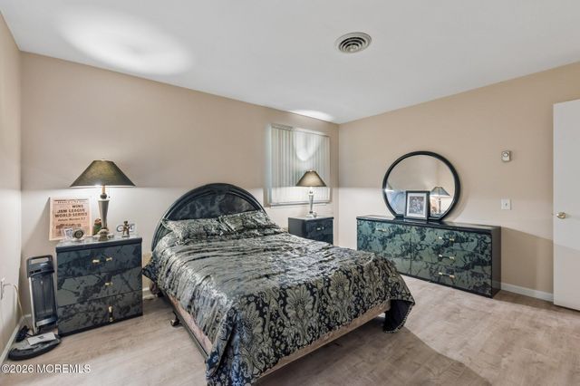 6 Alpine Road B, Whiting, NJ 08759