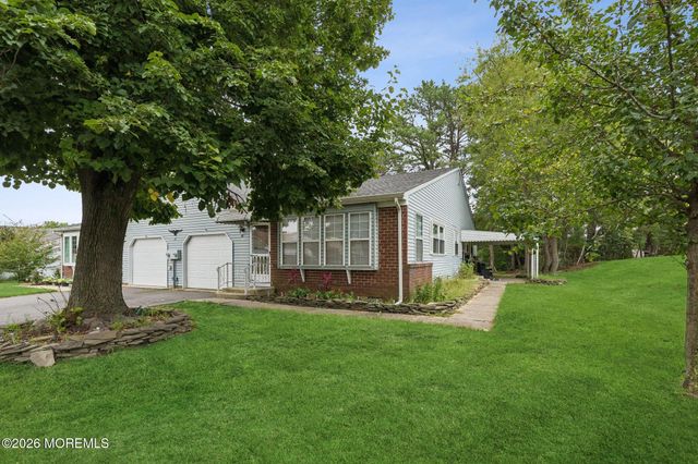 6 Alpine Road B, Whiting, NJ 08759