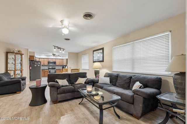 6 Alpine Road B, Whiting, NJ 08759