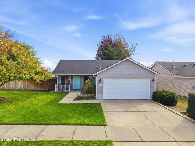 2768 E Knapp CIR, Post Falls, ID 83854 property photo