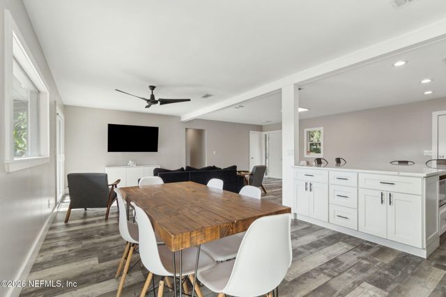 704 SEABROOK COVE Road, Jacksonville, FL 32211