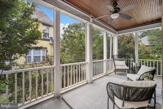 1610 CRITTENDEN ST NW, Washington, DC 20011