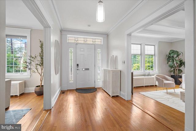 1610 CRITTENDEN ST NW, Washington, DC 20011