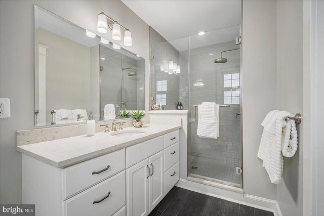 1610 CRITTENDEN ST NW, Washington, DC 20011