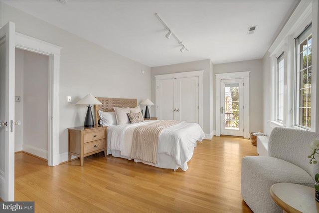 1610 CRITTENDEN ST NW, Washington, DC 20011