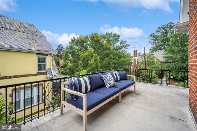 1610 CRITTENDEN ST NW, Washington, DC 20011