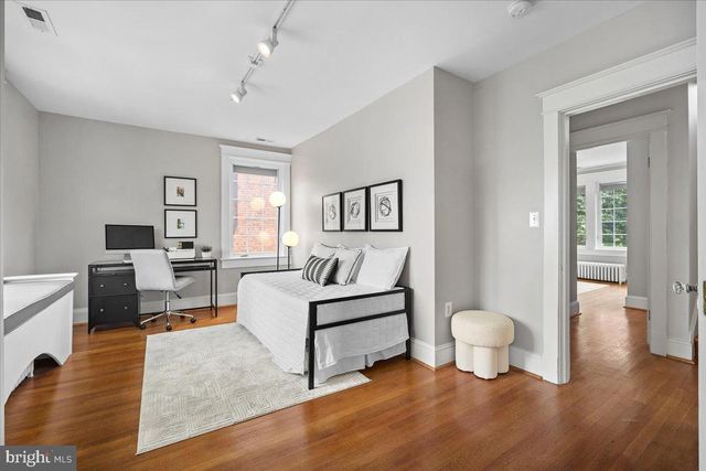 1610 CRITTENDEN ST NW, Washington, DC 20011