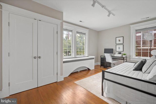 1610 CRITTENDEN ST NW, Washington, DC 20011