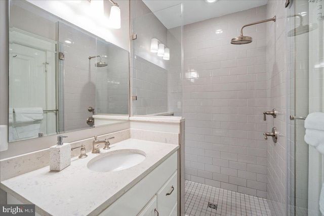 1610 CRITTENDEN ST NW, Washington, DC 20011