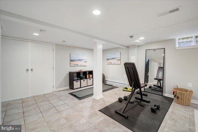 1610 CRITTENDEN ST NW, Washington, DC 20011