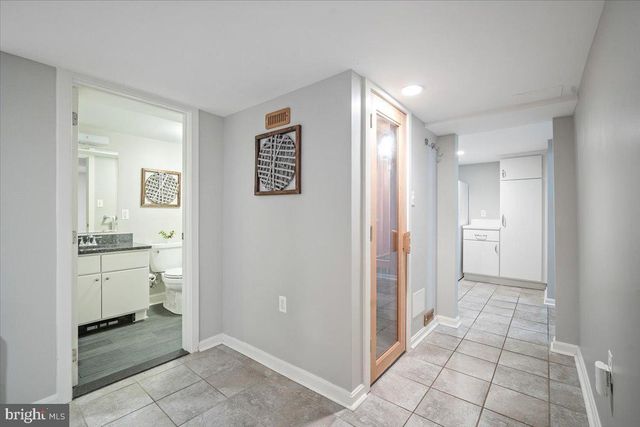 1610 CRITTENDEN ST NW, Washington, DC 20011