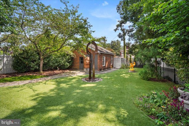 1610 CRITTENDEN ST NW, Washington, DC 20011