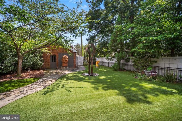 1610 CRITTENDEN ST NW, Washington, DC 20011