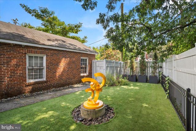 1610 CRITTENDEN ST NW, Washington, DC 20011