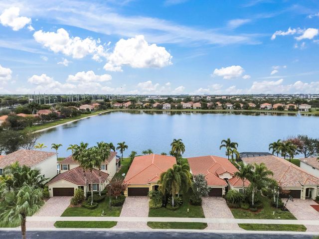 10699 Ivanhoe Lane, Wellington, FL 33414