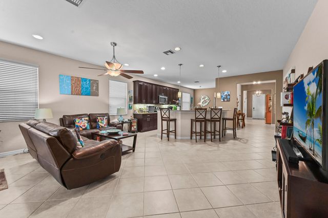 10699 Ivanhoe Lane, Wellington, FL 33414