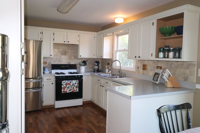 1900 Waverly Lane, Algonquin, IL 60102
