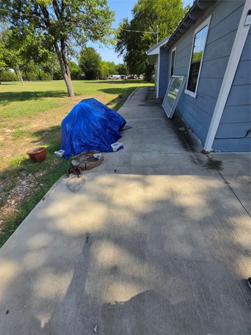 7961 Telegraph Road, Quinlan, TX 75474