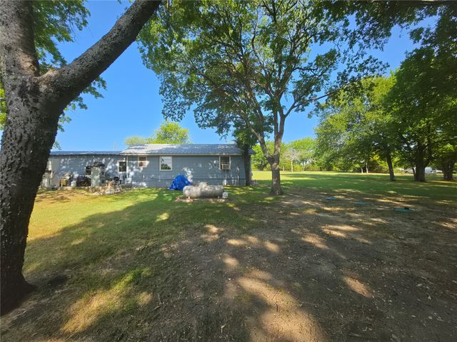 7961 Telegraph Road, Quinlan, TX 75474