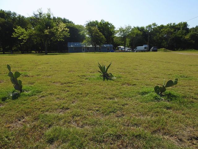 7961 Telegraph Road, Quinlan, TX 75474