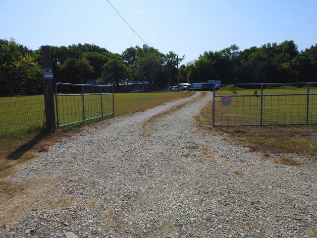 7961 Telegraph Road, Quinlan, TX 75474