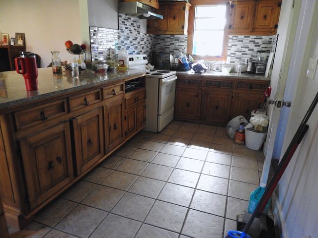 7961 Telegraph Road, Quinlan, TX 75474