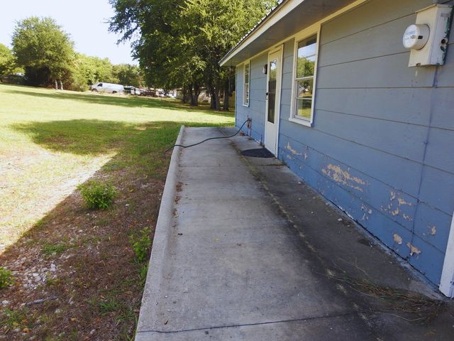 7961 Telegraph Road, Quinlan, TX 75474